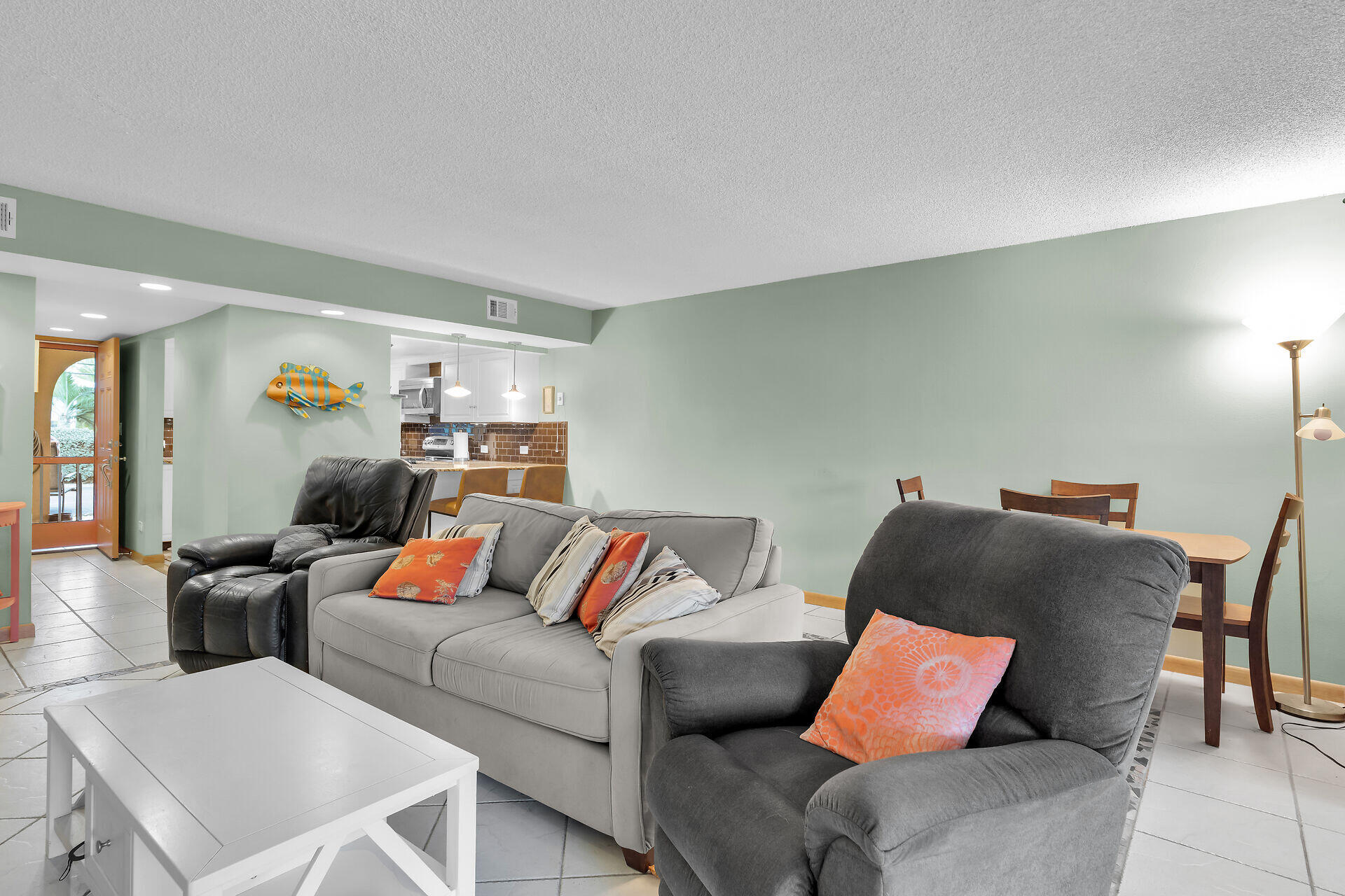 423 Sombrero Beach Road, Unit 9 Marathon, FL 33050 - Photo 42 of 42 Living & Dining Area - Open Floor Plan