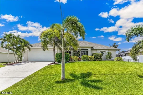$399,500 | 1905 Southwest 25th Terrace, Cape Coral, FL 33914