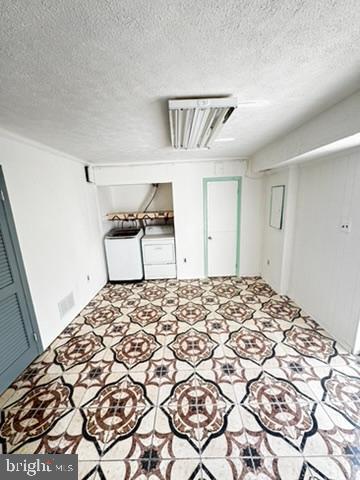 9110 Canterbury Riding, Unit 129 Laurel, MD 20723 - Photo 8 of 20 a bedroom with a bed and a window