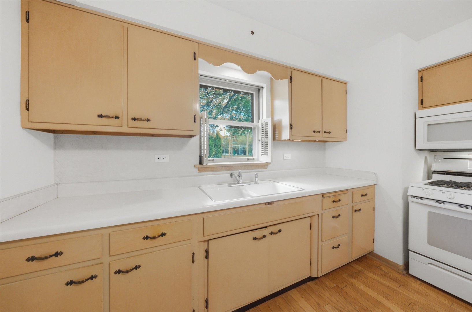 2912 Old Glenview Road Wilmette, IL 60091 - Photo 12 of 44
