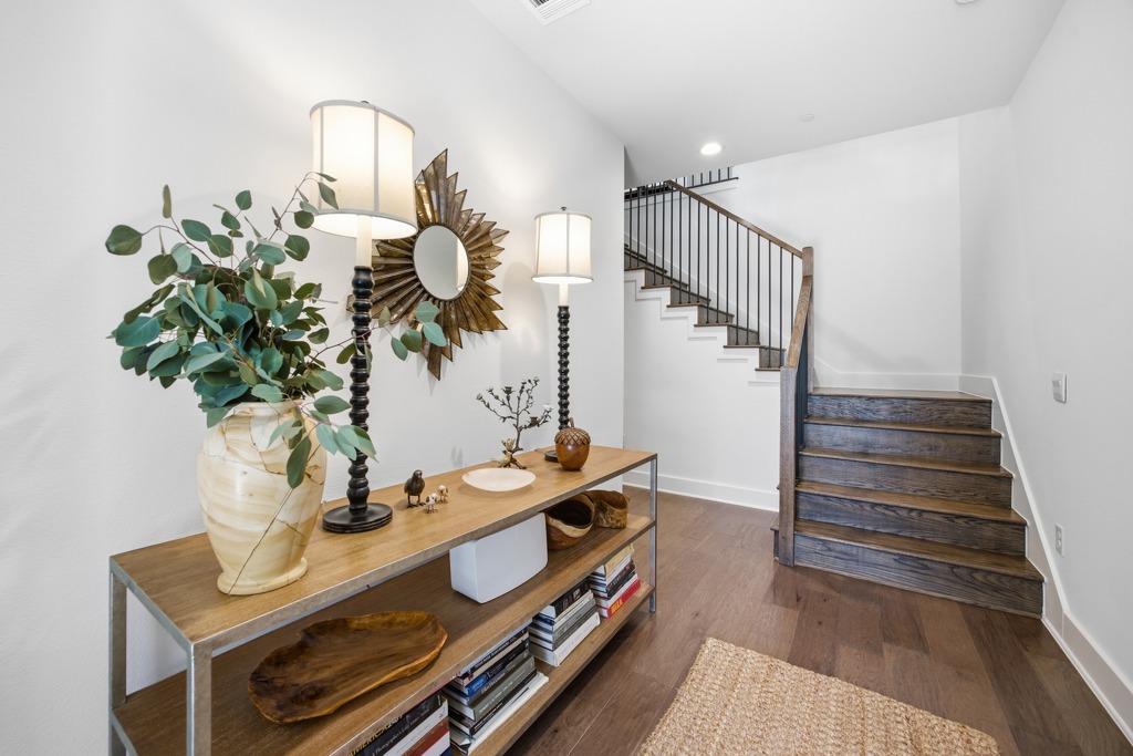 4701 Unity Circle Austin, TX 78731 - Photo 5 of 40