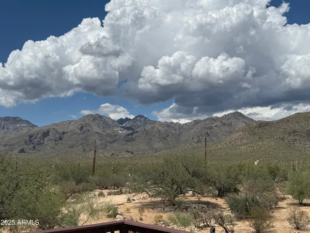 $2,450 | 5081 North Bear Canyon Road, Tucson, AZ 85749