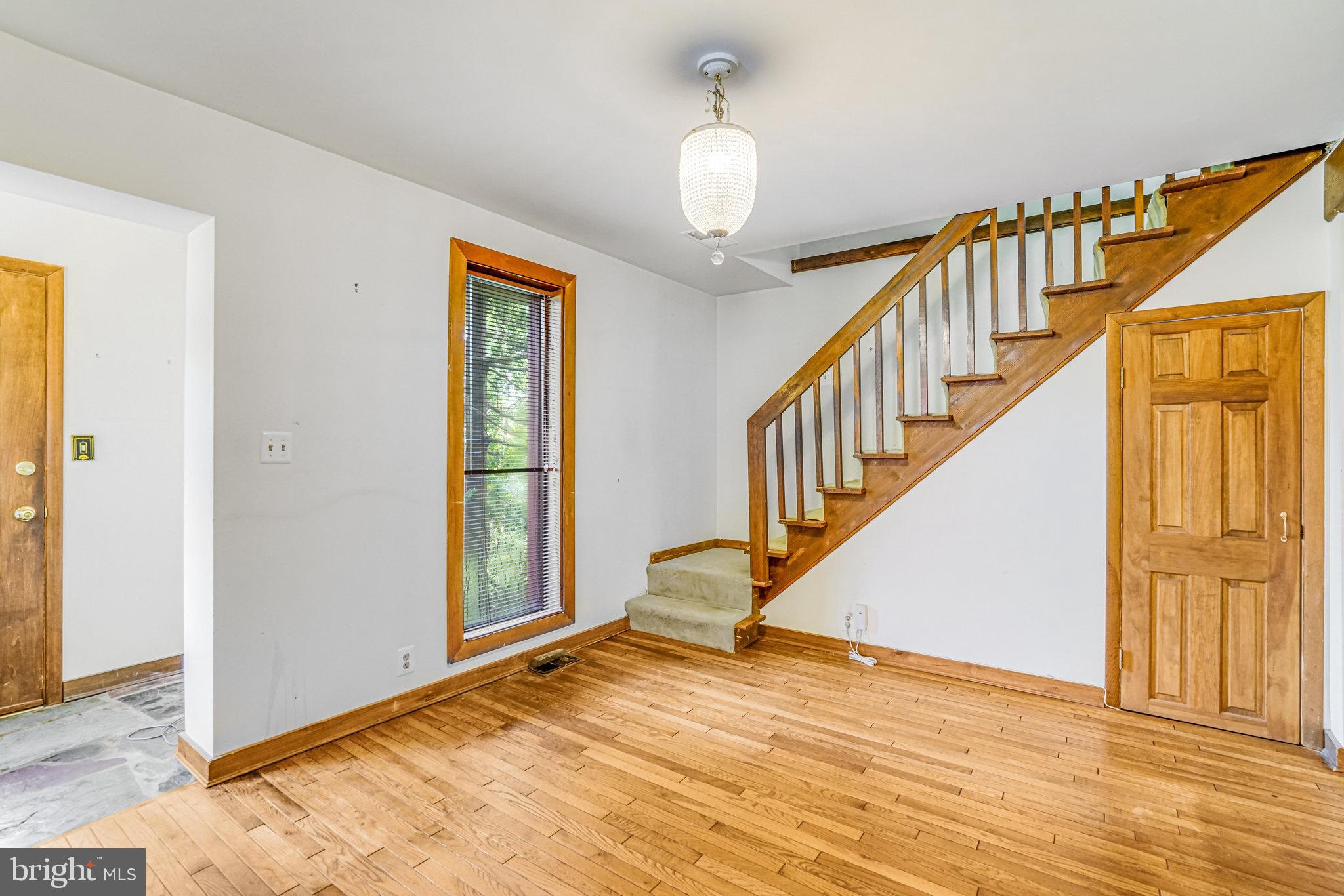 7125 Gordons Road Falls Church, VA 22043 - Photo 6 of 41 Gallery Image 6