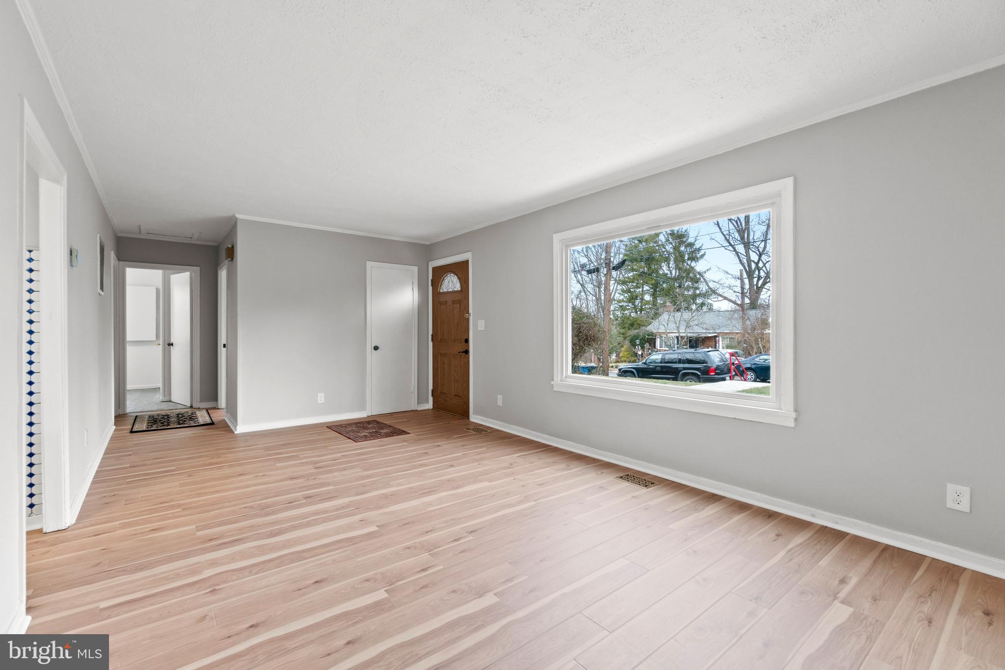 11710 Highview Avenue Silver Spring, MD 20902 - Photo 5 of 38 Gallery Image 5
