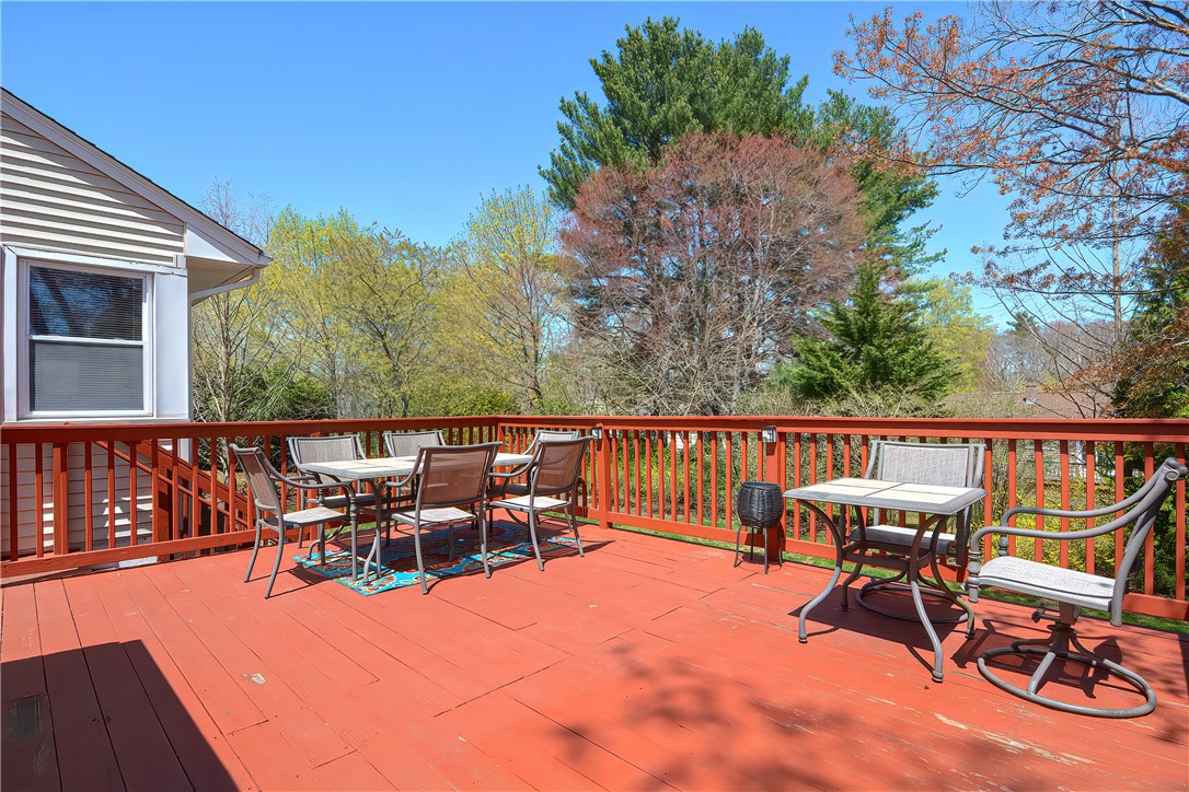 26 Willow Road Smithfield, RI 02828 - Photo 24 of 37