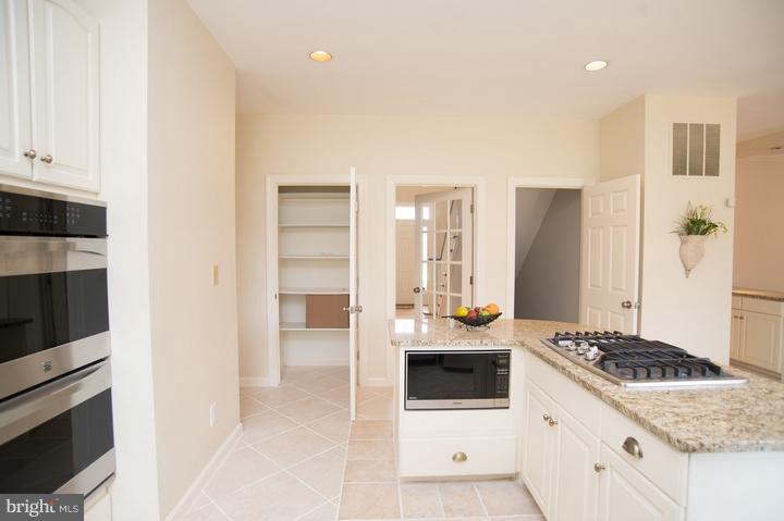 11600 Caplinger Road Silver Spring, MD 20904 - Photo 4 of 30 Kitchen