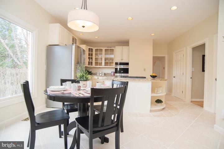 11600 Caplinger Road Silver Spring, MD 20904 - Photo 7 of 30 Dining Room