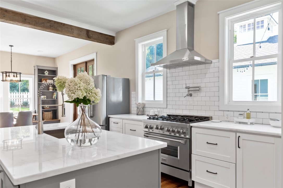 501 South Fairplay Street Seneca, SC 29678 - Photo 10 of 33