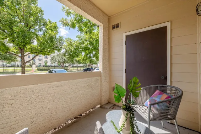 $1,375 | 12800 Center Lake Drive, Unit 931, Austin, TX 78753