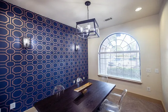 $1,375 | 12800 Center Lake Drive, Unit 931, Austin, TX 78753