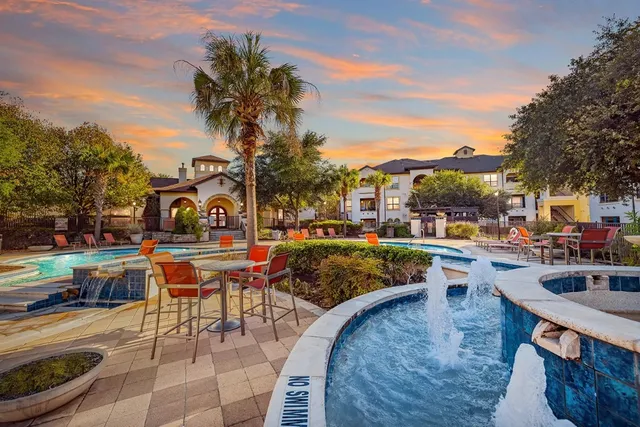 $1,375 | 12800 Center Lake Drive, Unit 931, Austin, TX 78753