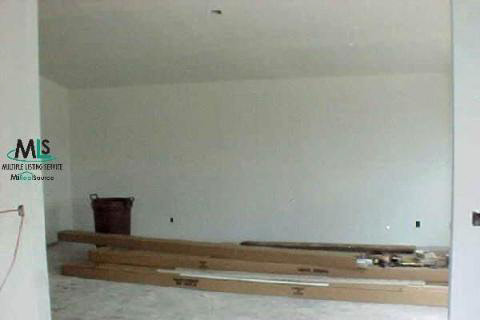 13625 Harold Street Warren, MI 48089 - Photo 4 of 7 410300-3.JPG