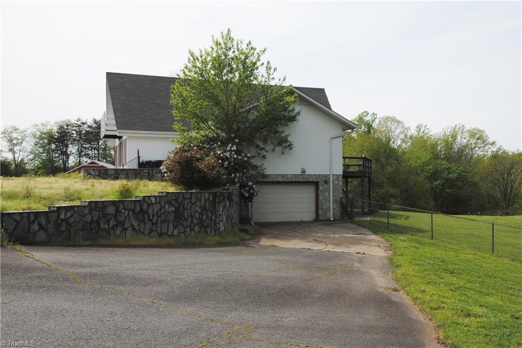 2625 Mizpah Church Road Rural Hall, NC 27045 - Photo 26 of 28 Side View