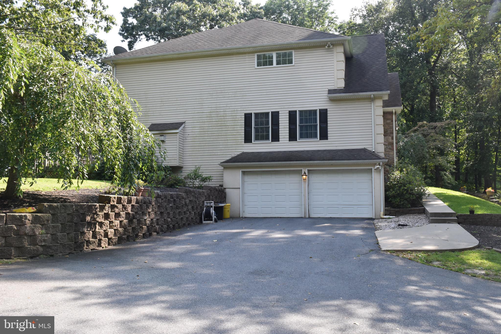 1200 Paxinosa Road East Easton, PA 18040 - Photo 4 of 40