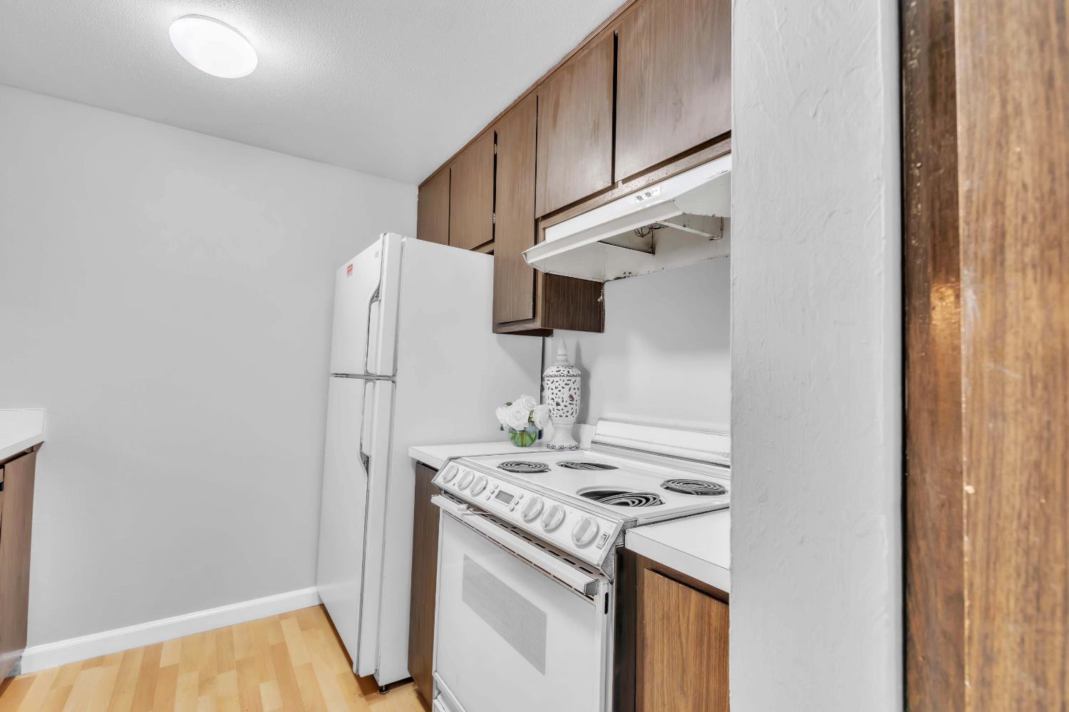 217 Roundtree Court Sacramento, CA 95831 - Photo 11 of 19