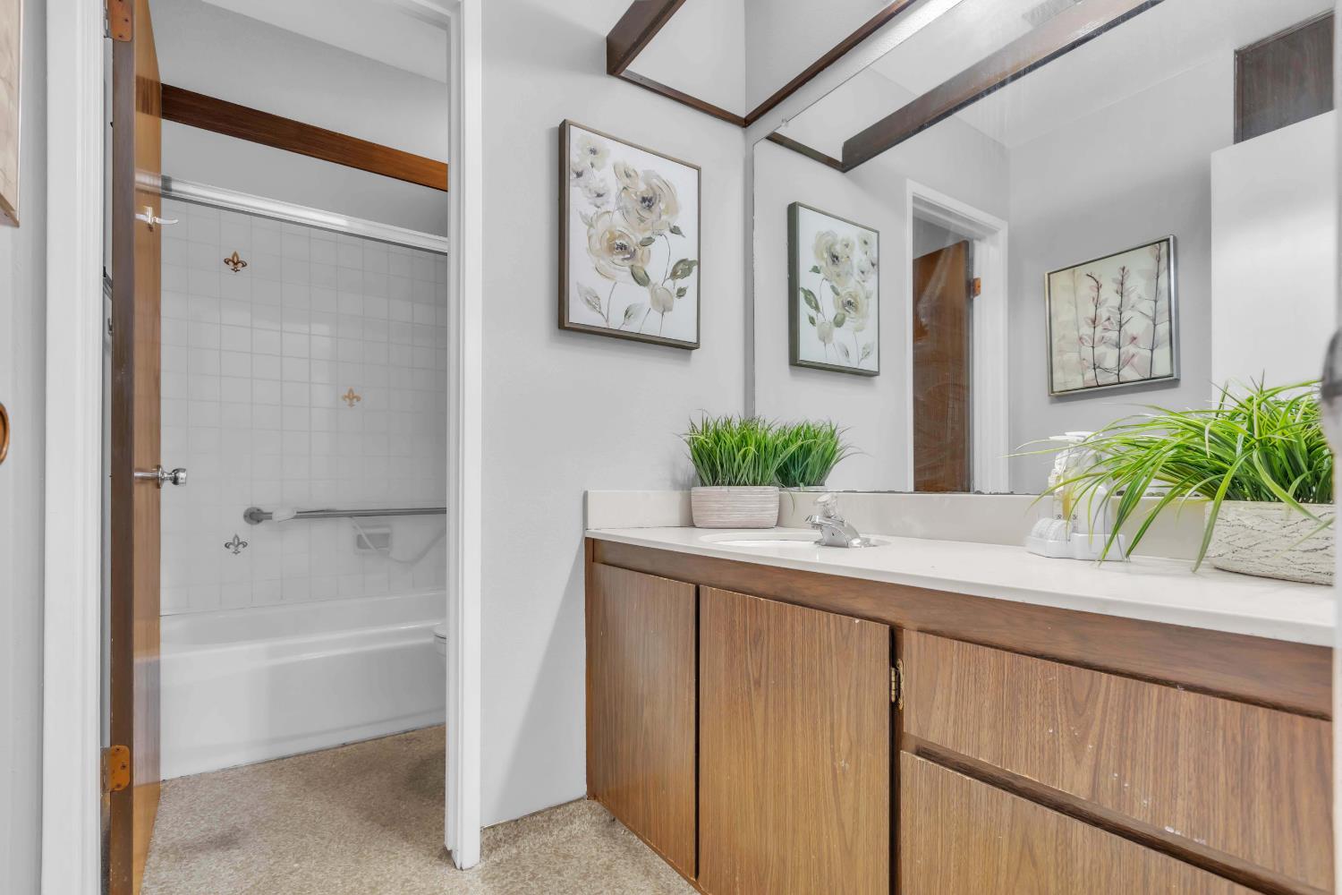 217 Roundtree Court Sacramento, CA 95831 - Photo 14 of 19