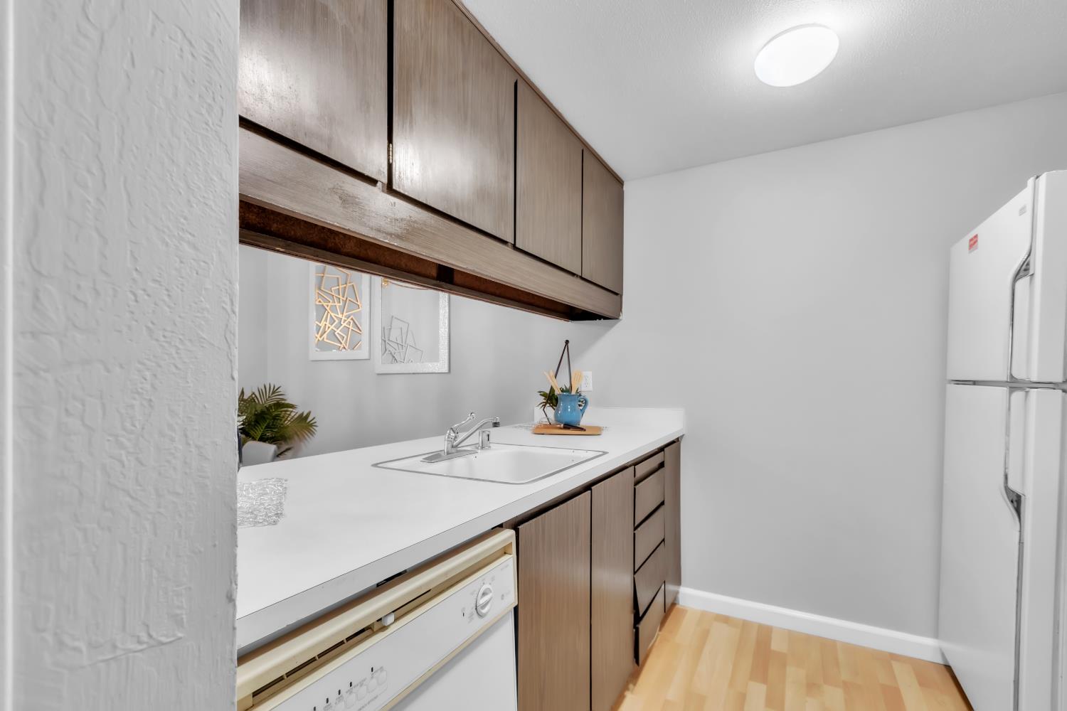 217 Roundtree Court Sacramento, CA 95831 - Photo 8 of 19