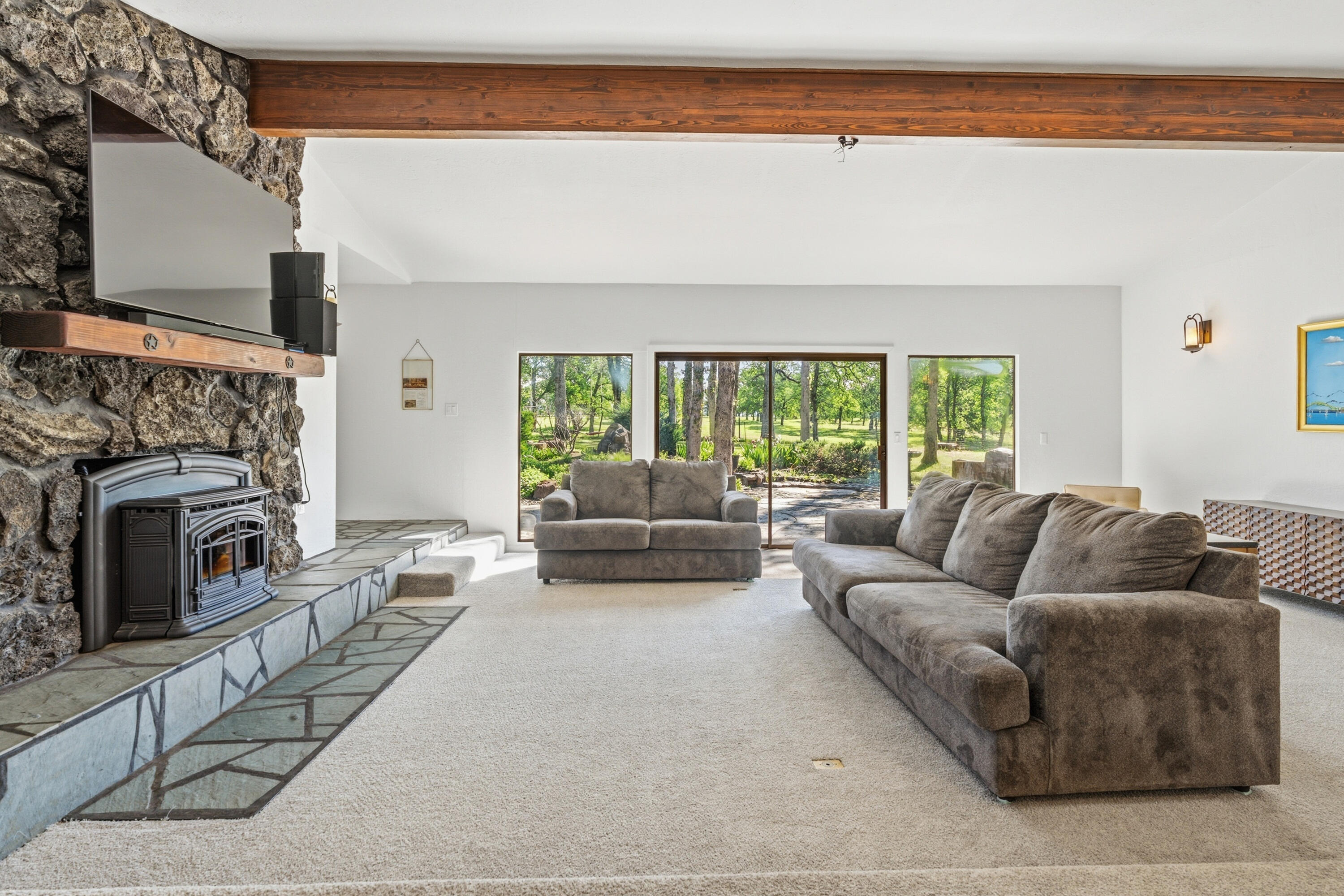 11385 Easy Street Redding, CA 96003 - Photo 16 of 55 TUF00835