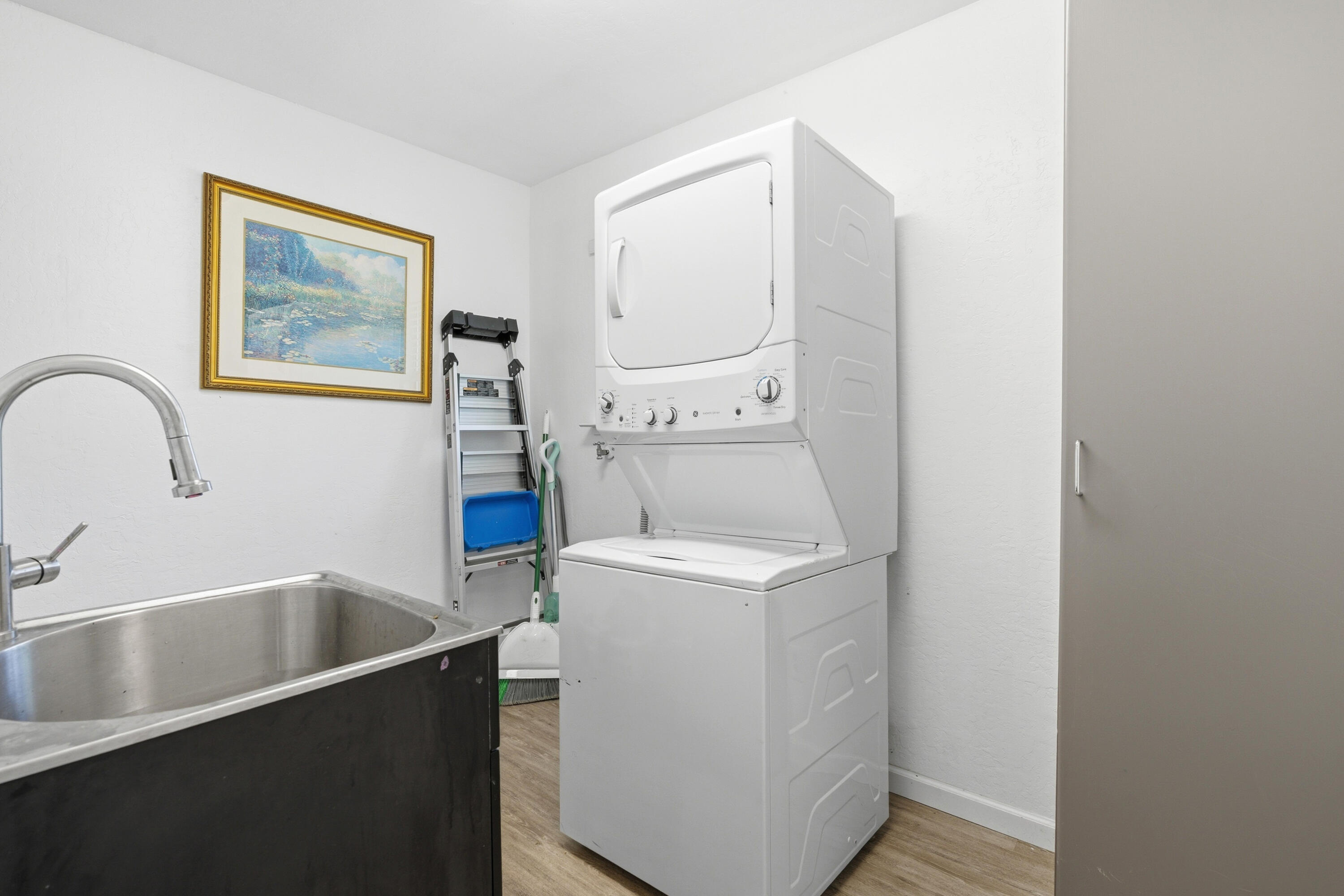 11385 Easy Street Redding, CA 96003 - Photo 19 of 55 TUF00868