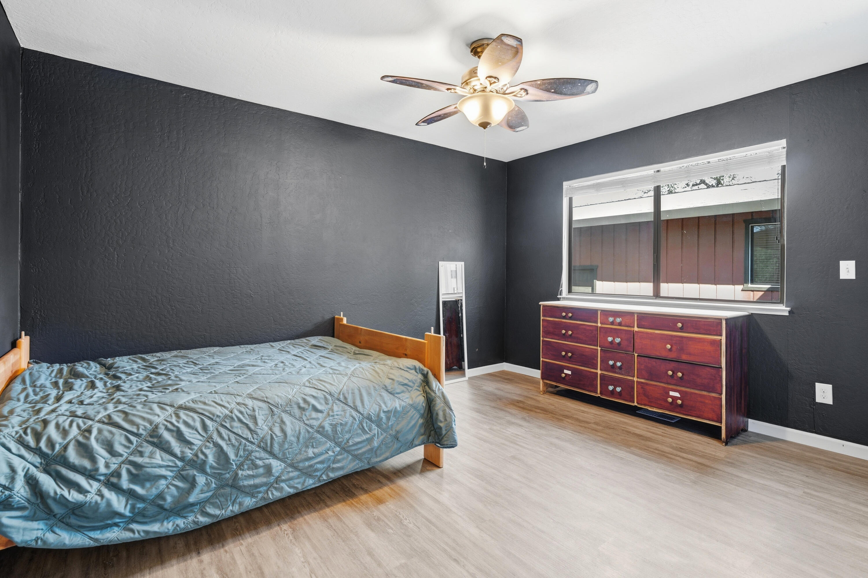 11385 Easy Street Redding, CA 96003 - Photo 23 of 55 TUF00892