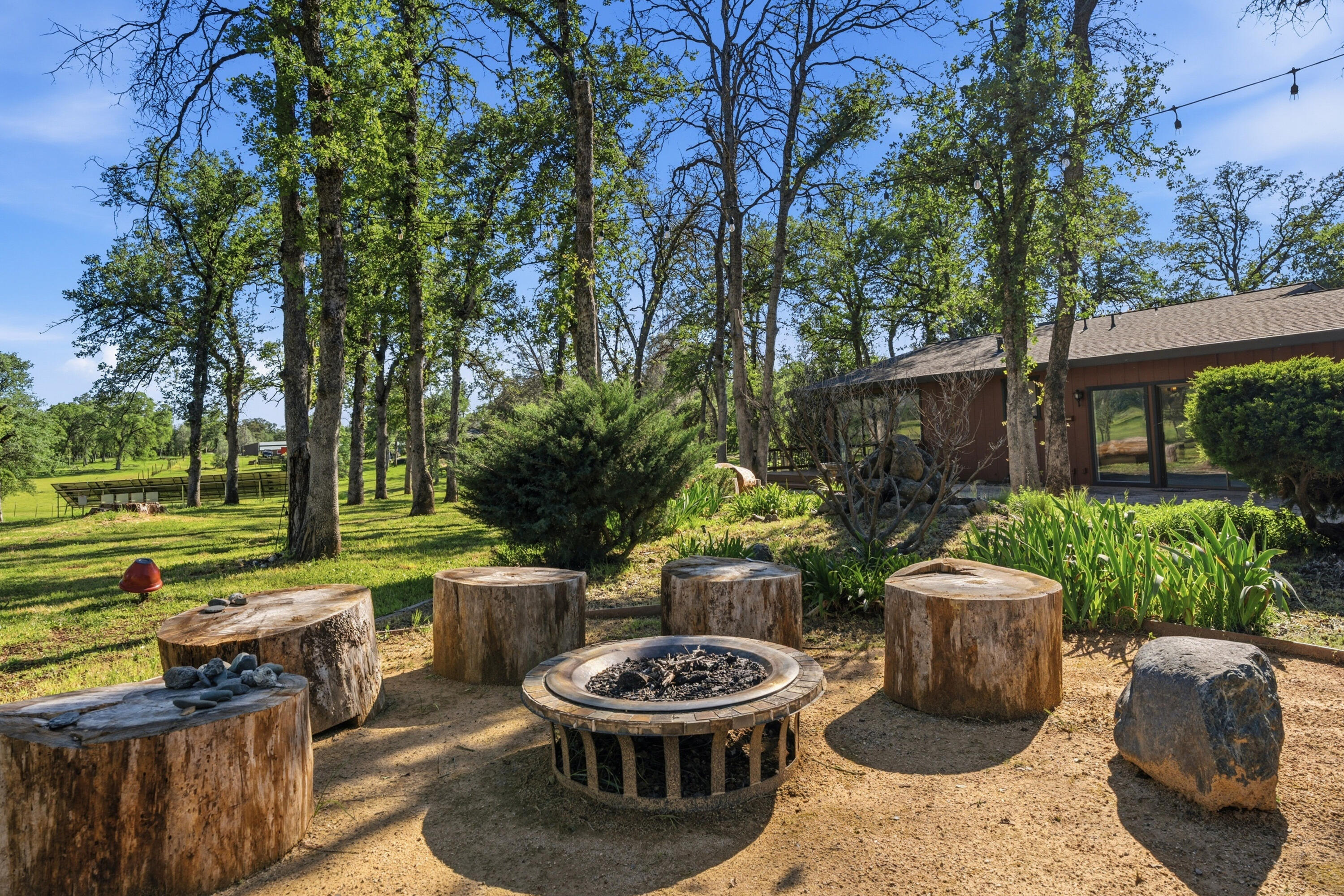 11385 Easy Street Redding, CA 96003 - Photo 3 of 55 TUF01002