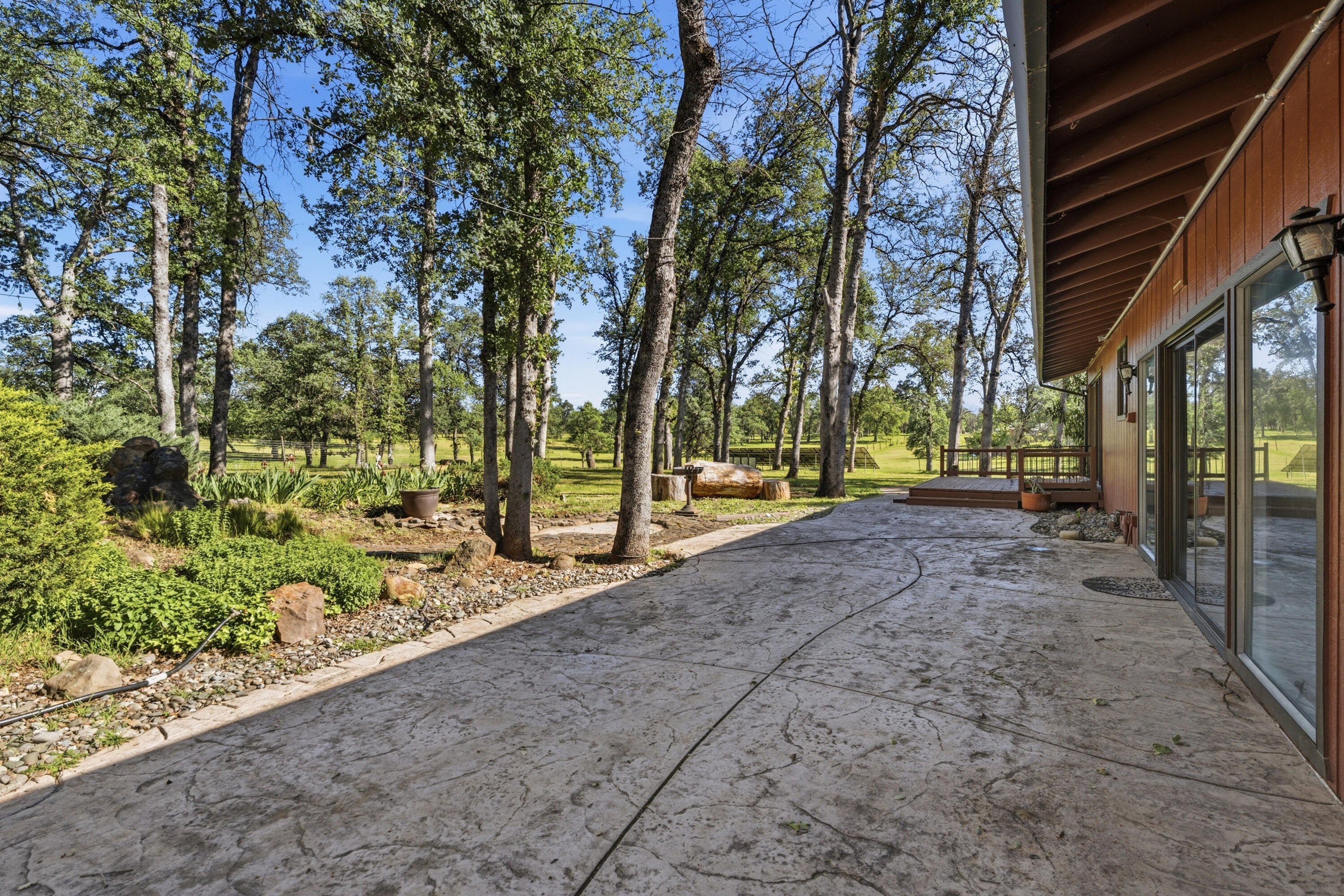 11385 Easy Street Redding, CA 96003 - Photo 45 of 55 TUF00984