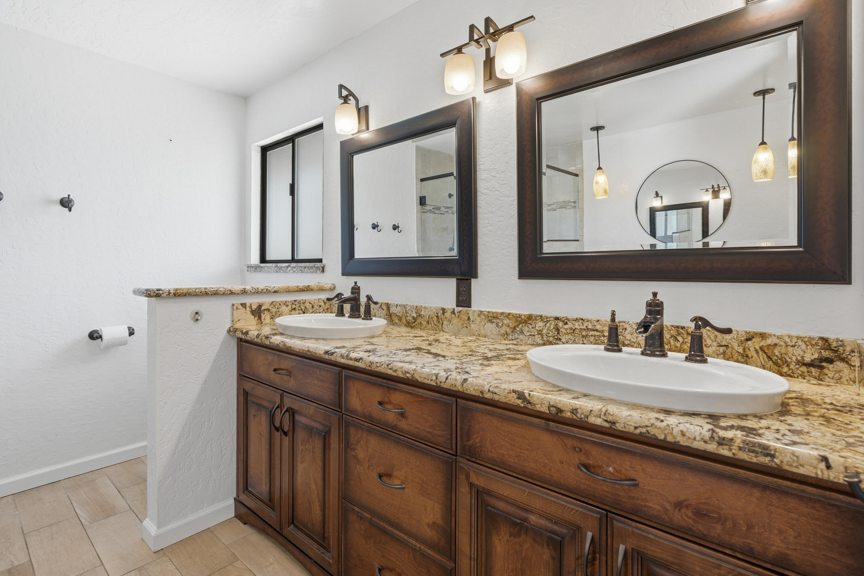 11385 Easy Street Redding, CA 96003 - Photo 8 of 55 TUF00922