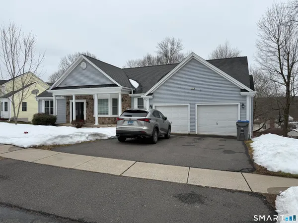 $3,800 | 104 Valley View Road, Manchester, CT 06040
