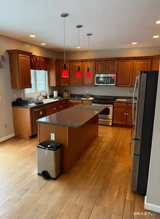 $3,800 | 104 Valley View Road, Manchester, CT 06040