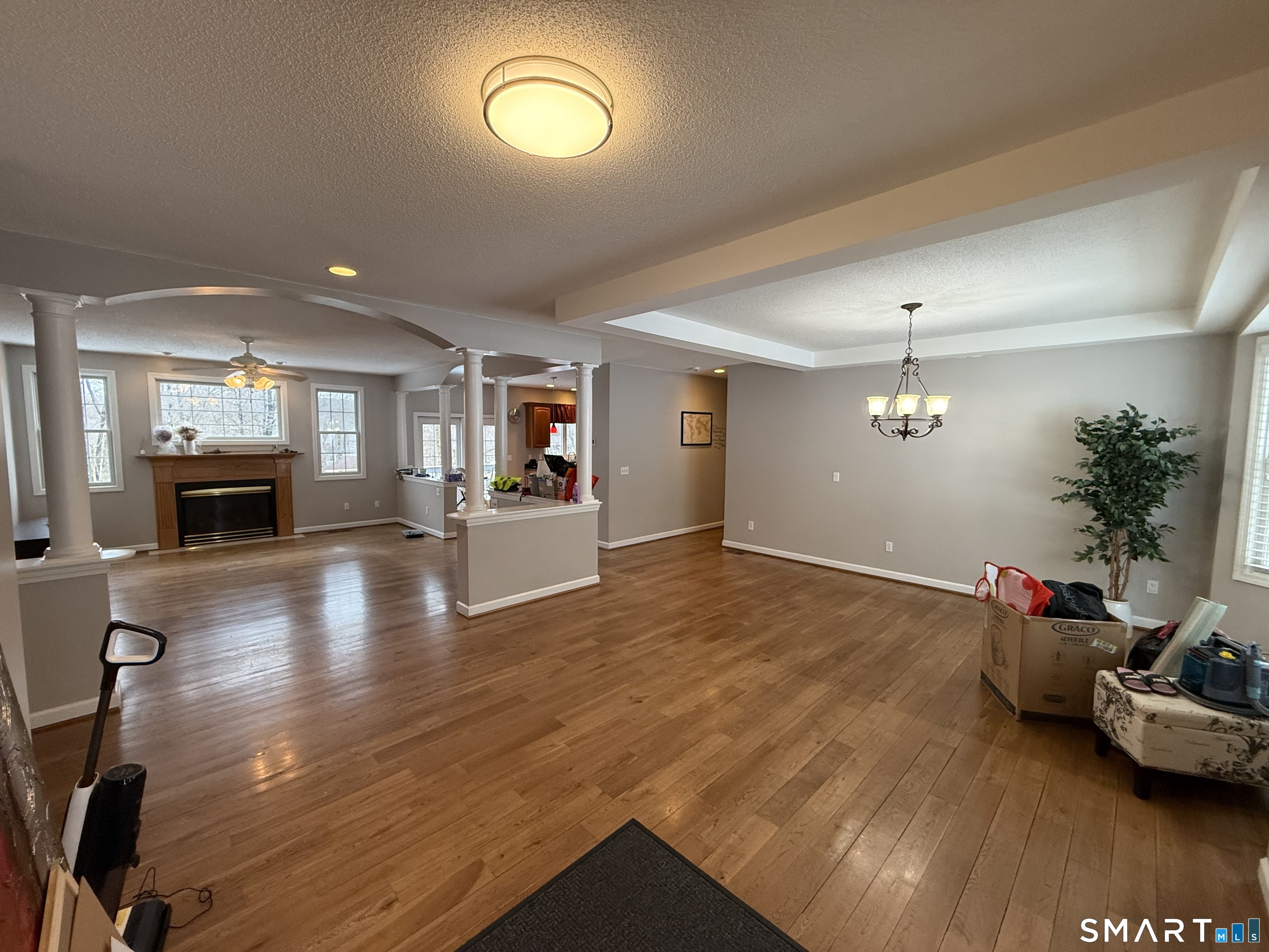 104 Valley View Road Manchester, CT 06040 - Photo 4 of 38