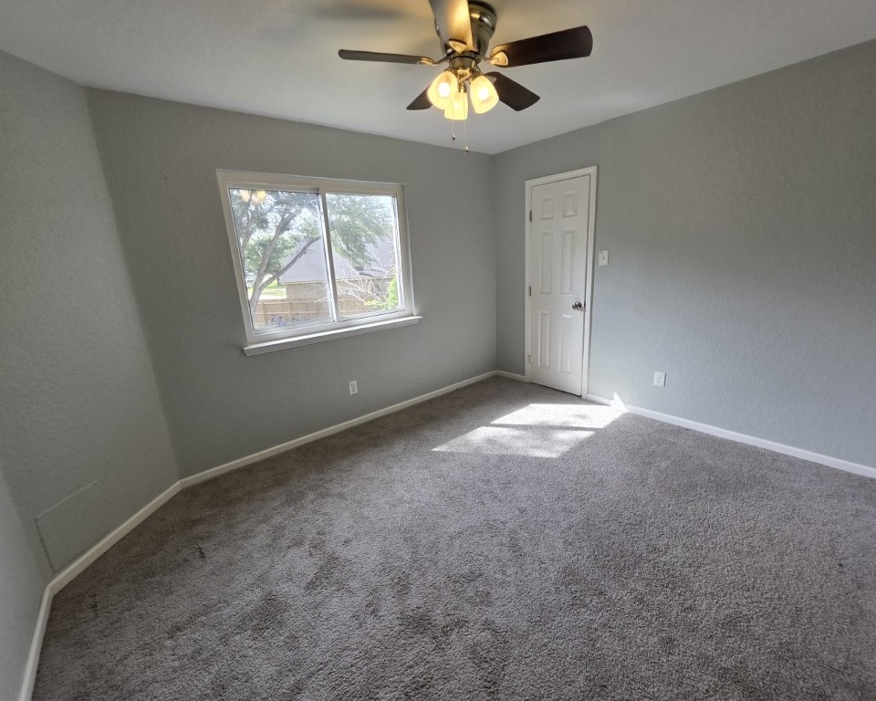 129 Corral Court Angleton, TX 77515 - Photo 17 of 26 Bedroom 2