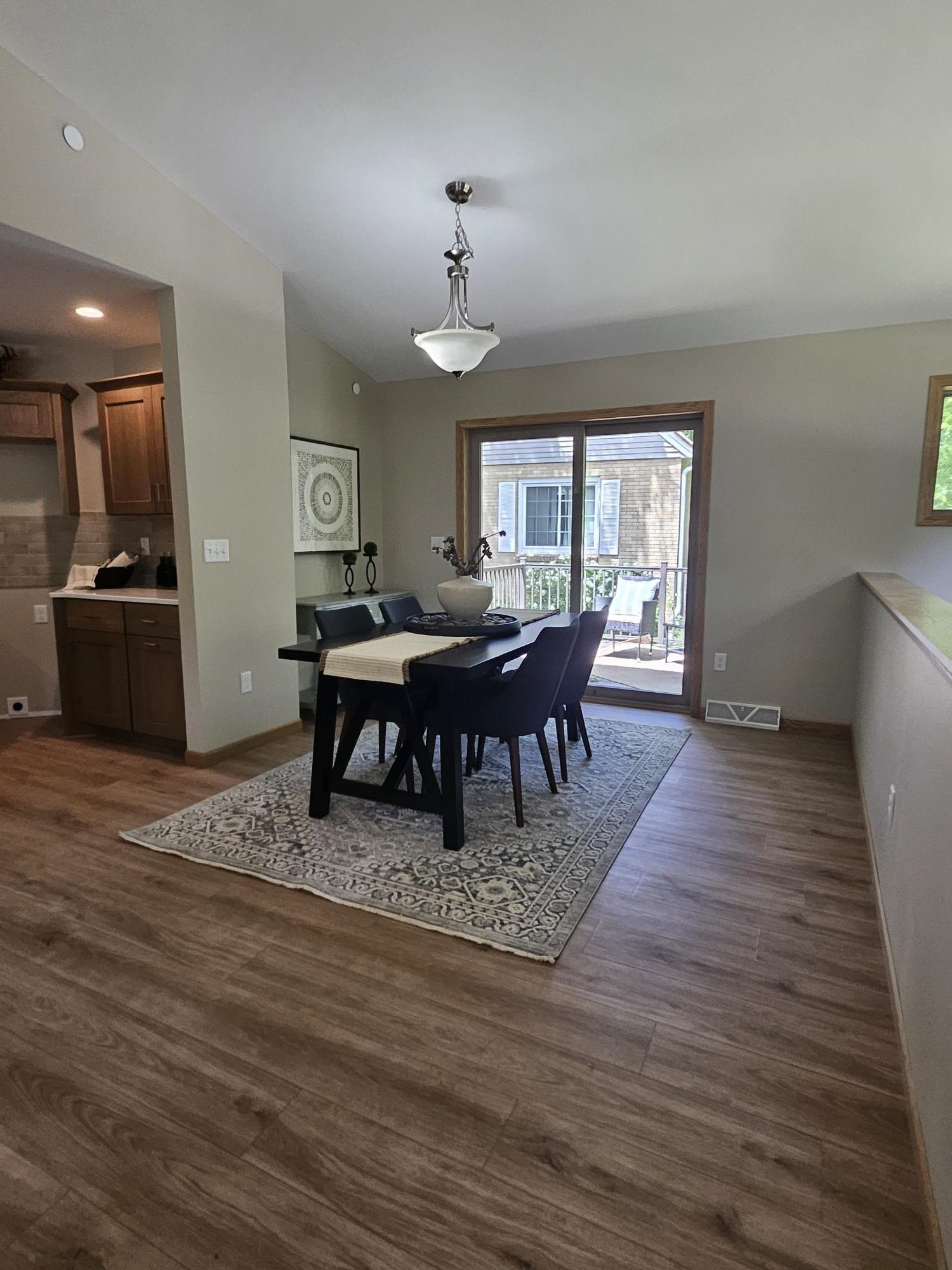 915 Sutherland Avenue Janesville, WI 53545 - Photo 5 of 23