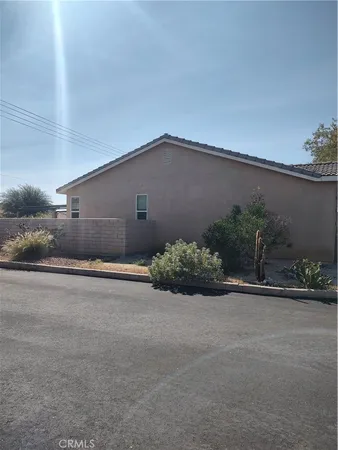 $1,800 | 43 Acoma Desert Hot Springs, Desert Hot Springs, CA 92240