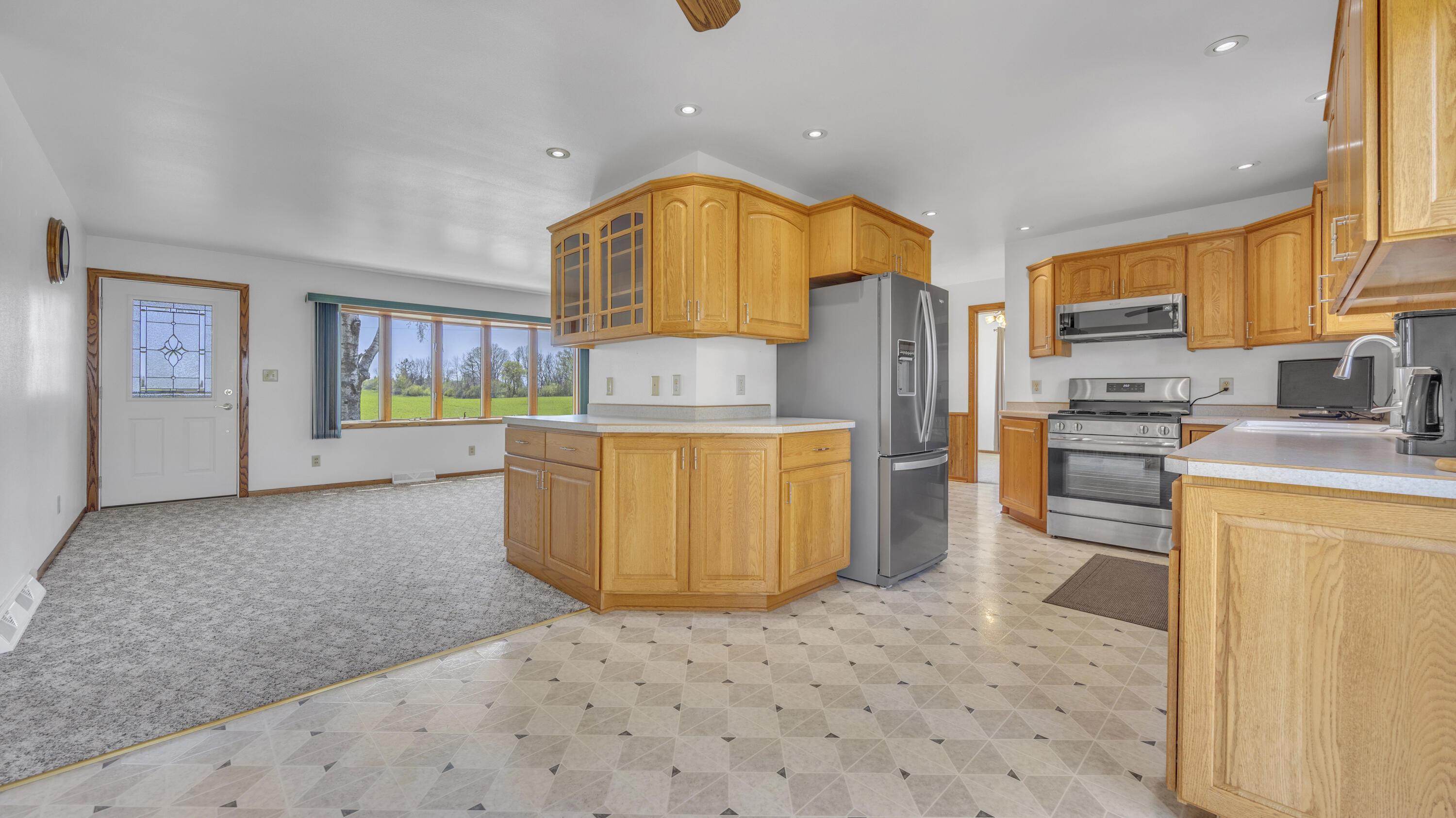 W2184 Rowe Road Herman, WI 53083 - Photo 9 of 40 Kitchen