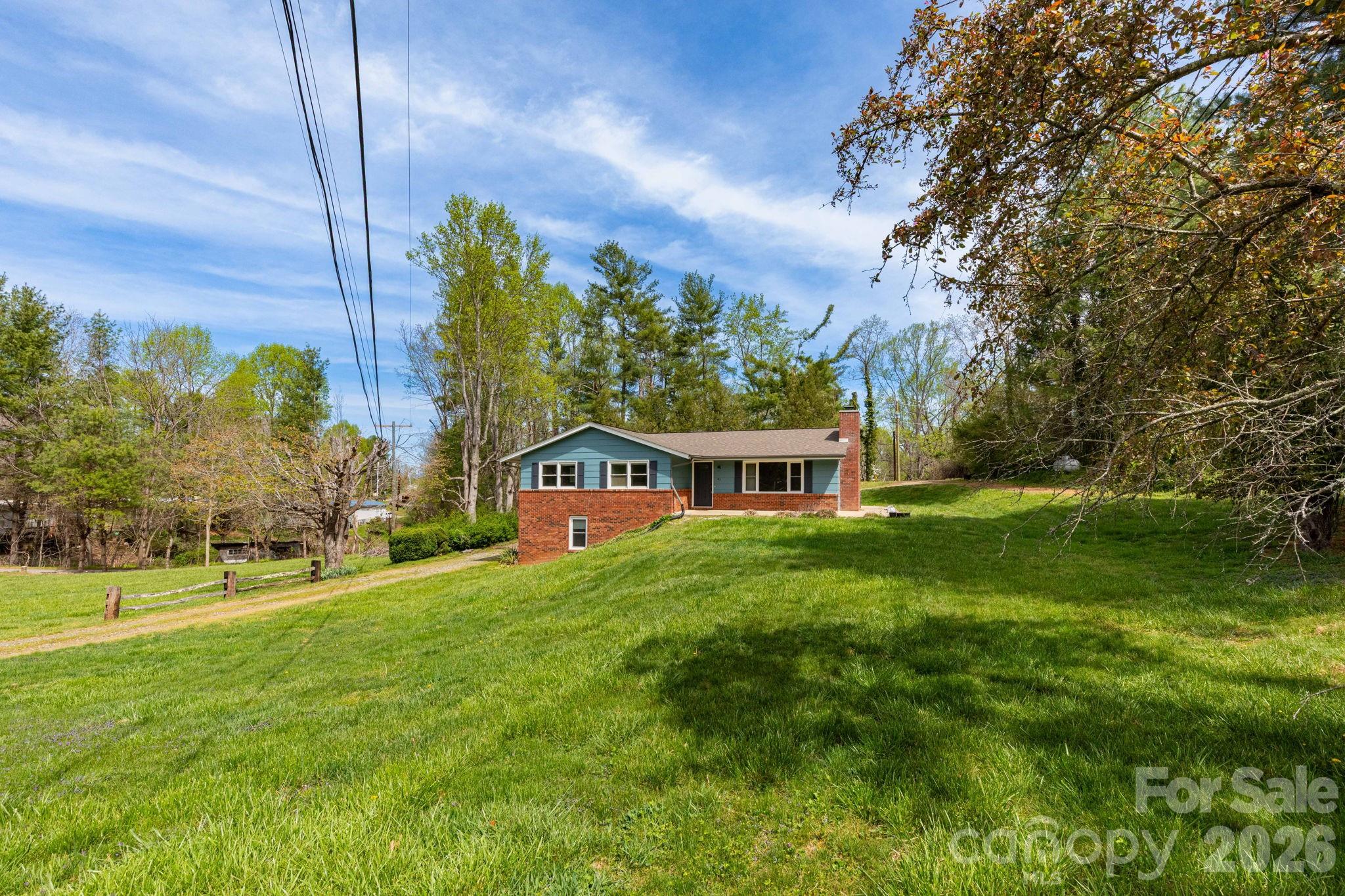 41 Kennedy Road Weaverville, NC 28787 - Photo 2 of 35