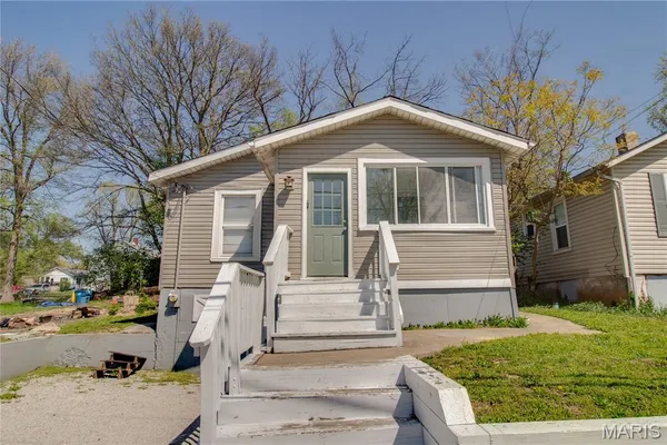 $65,000 | 3034 Glenwood Avenue, Alton, IL 62002