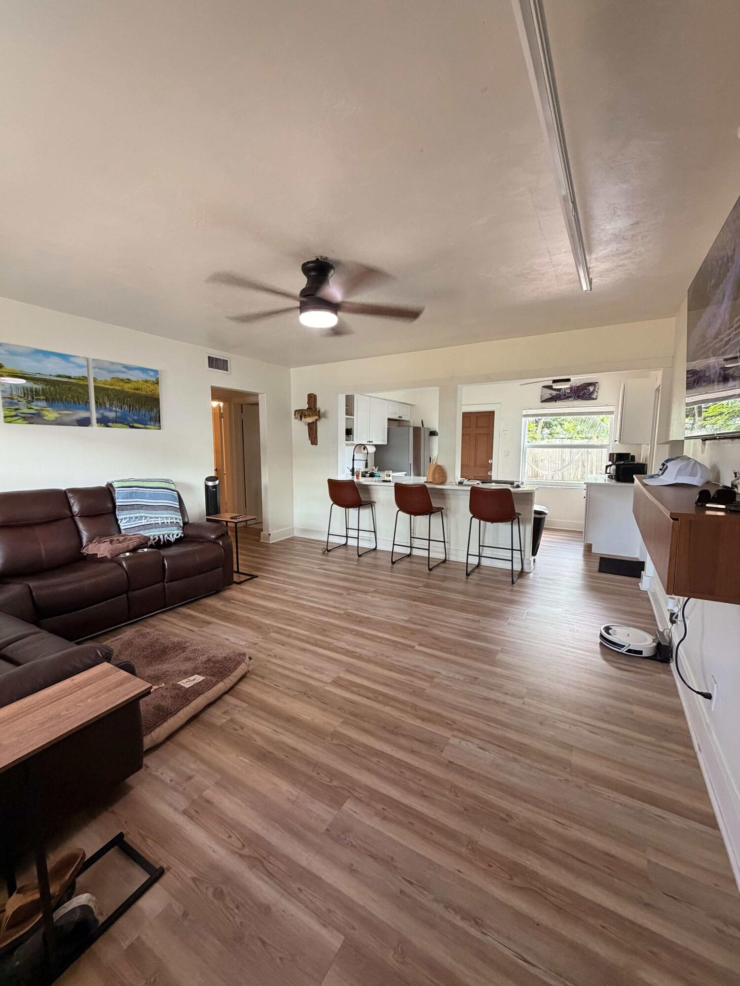 175 East 24th Street Riviera Beach, FL 33404 - Photo 6 of 28 WhatsApp Image 2026-09-17 at 11.33.01 (4