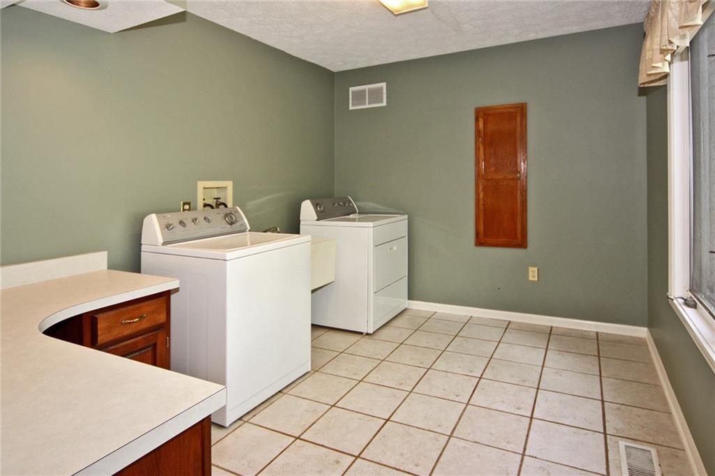 11537 Autumn Ridge Lane Indianapolis, IN 46239 - Photo 22 of 24 Gallery Image 22