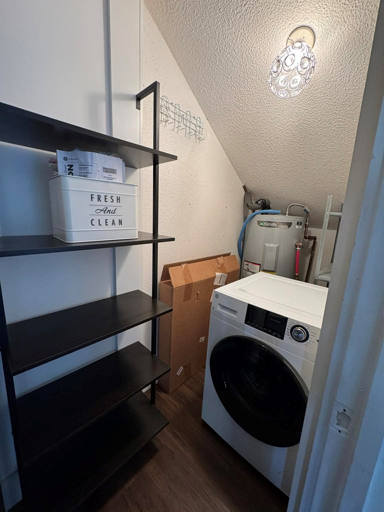 500 Marina Road Murphy, NC 28906 - Photo 32 of 57 a utility room with dryer and washer