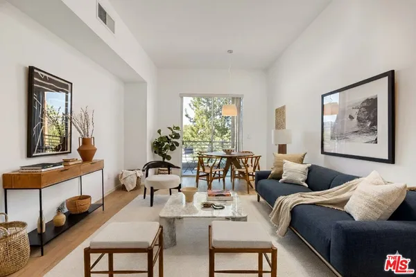 $699,000 | 4180 Fair Avenue, Unit 206, Studio City, CA 91602