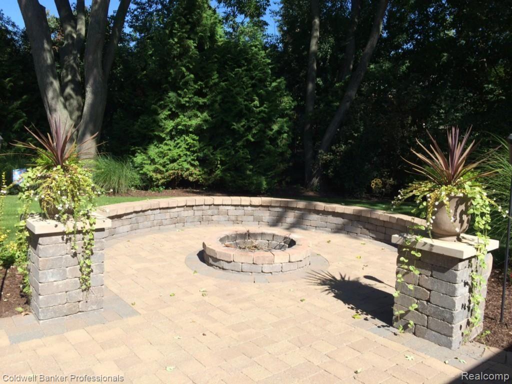 111 Manor Road Bloomfield Hills, MI 48304 - Photo 48 of 65 photo 3 (2).jpg