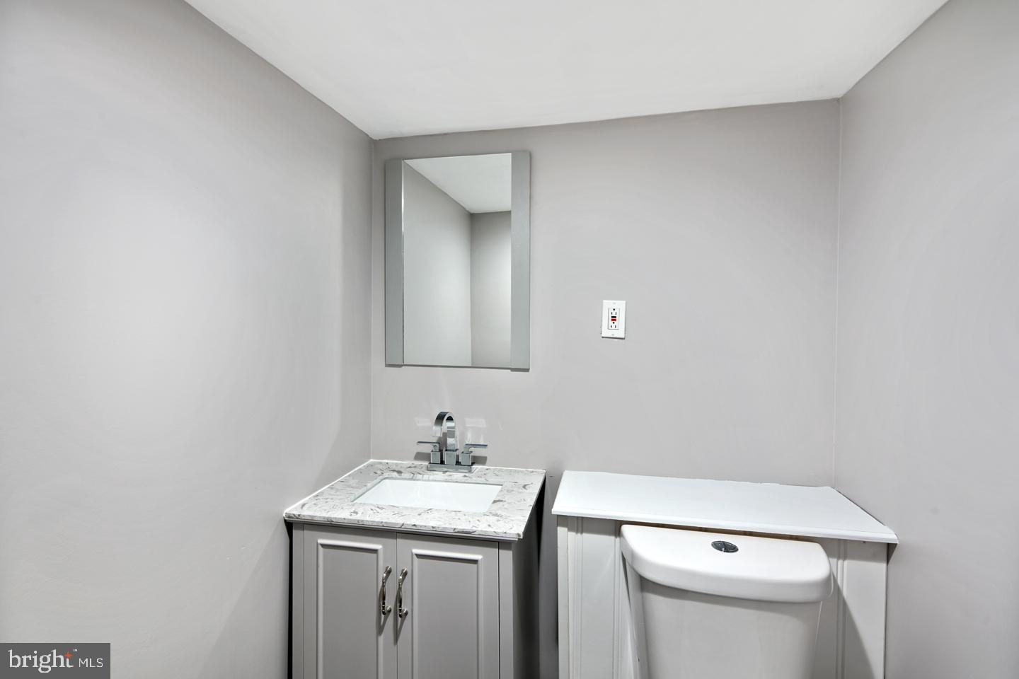 5843 Stockton Road Philadelphia, PA 19138 - Photo 20 of 23 Powder Room