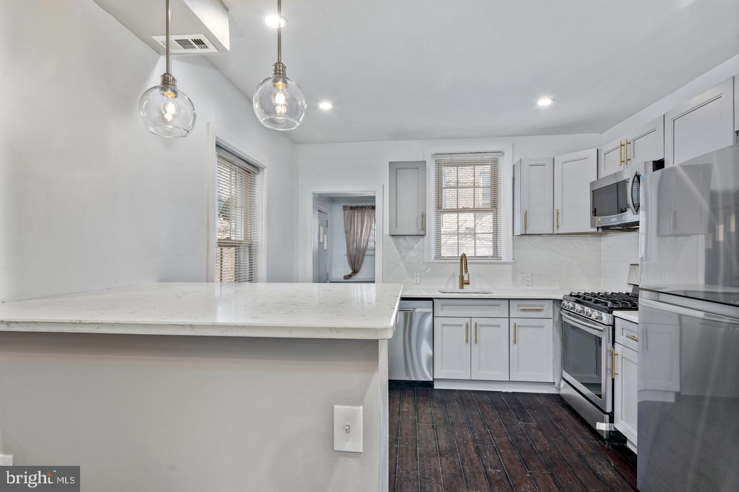 5843 Stockton Road Philadelphia, PA 19138 - Photo 8 of 23 Gallery Image 8