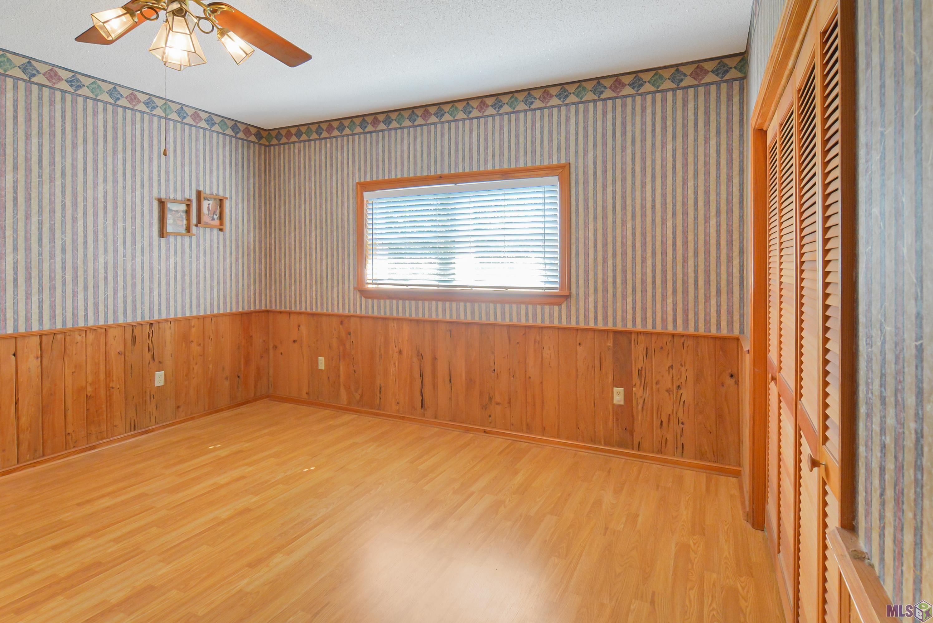 22460 Sutter Lane Zachary, LA 70791 - Photo 10 of 26 Guest Bedroom 13.9 x 15.2