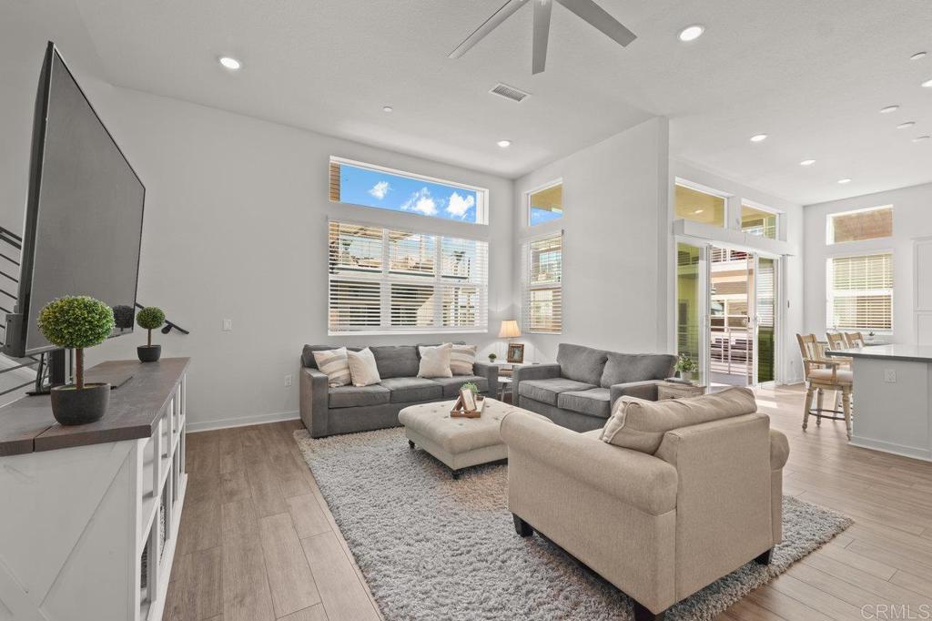 2035 Bravo Loop, Unit 6 Chula Vista, CA 91915 - Photo 11 of 41