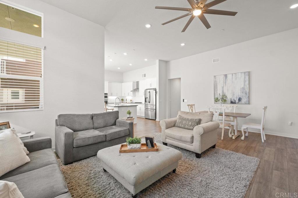 2035 Bravo Loop, Unit 6 Chula Vista, CA 91915 - Photo 12 of 41