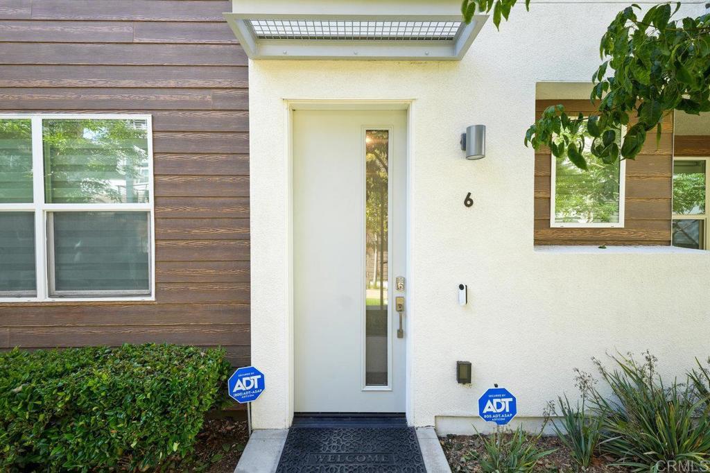 2035 Bravo Loop, Unit 6 Chula Vista, CA 91915 - Photo 5 of 41