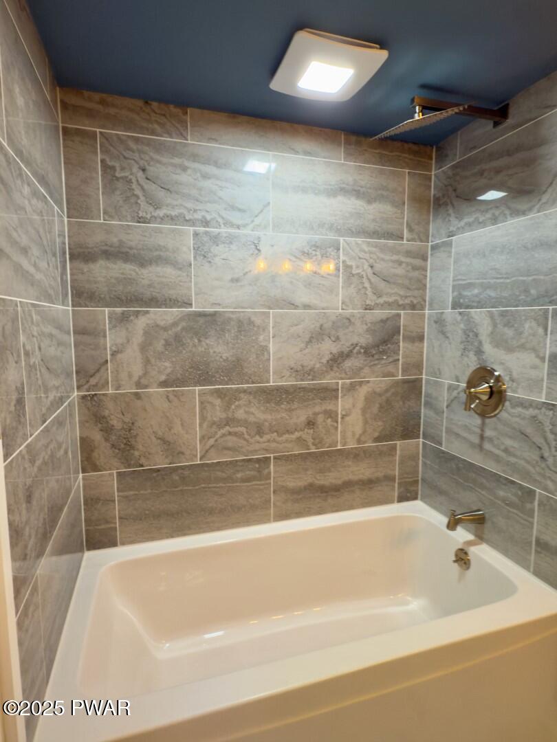 17 Applegate Road Lake Ariel, PA 18436 - Photo 23 of 69