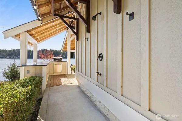 $1,800,000 | 1870 East Mason Lake Drive West, Grapeview, WA 98546