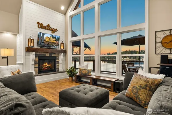 $1,800,000 | 1870 East Mason Lake Drive West, Grapeview, WA 98546